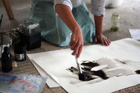 Artist Lisa Carter at work in her studio in Llannefydd, Conwy © Simon Proffitt