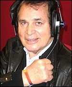 Engelbert Humperdinck with wristband
