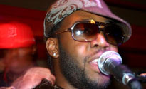 Dwele