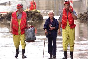 Evakuován byl celý Terezín na soutoku Labe a Ohře, který byl později zcela zaplaven - stejně jako okolí Litoměřic
