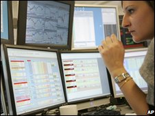 Giá chứng khoán biến động mạnh trong những tuần qua