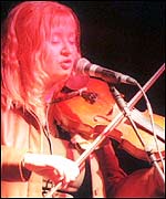 Eliza Carthy promises a glorious time for all!