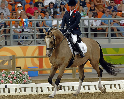 Lee Pearson riding Blue Circle Boy at the 2004 Paralympic Games.