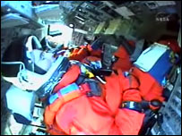 فضانورد داخل آتلانتیس در آستانه پرتاب