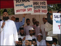 सलमान रुश्दी का विरोध