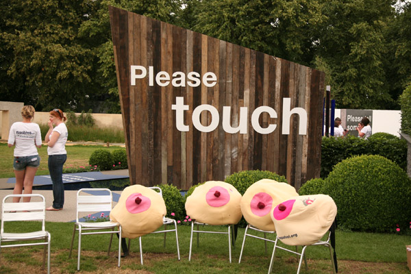 CoppaFeel!, Hampton Court Palace Flower Show 2011