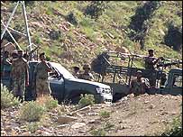  فائل فوٹو: وزیرستان میں تعینات پاکستانی فوجی