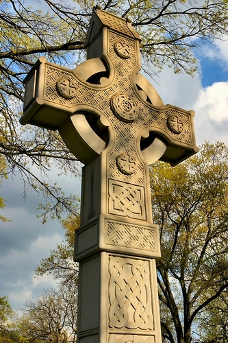 tombstone_celtic_cross.jpg