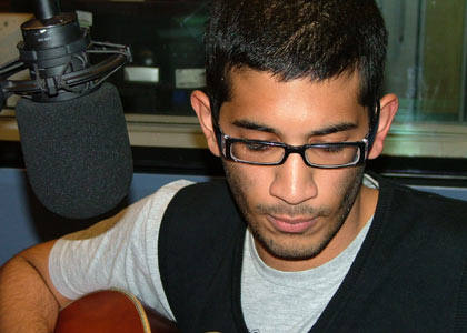 Future Friction Amit Chadda performs a live track