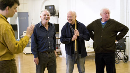 Director Tom Morris with Terry Taplin (Benvolio), Michael Byrne (Romeo) and Dudley Sutton (Mercutio) © Simon Annand