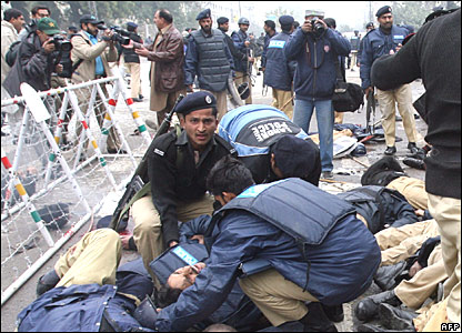 Hiện trường vụ đánh bom ở Lahore, Pakistan hôm 10/1/2008