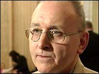Denis Donaldson kamuoyu önüne çıkıp ajan olduğunu itiraf etti