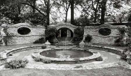 Chelsea garden design created by Ralph Hancock (Photo: Royal Horticultural Society)