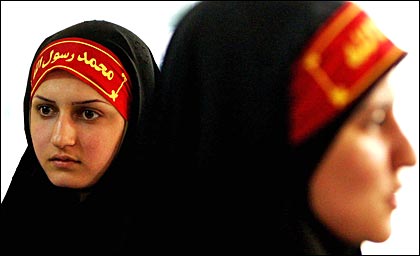 281006_chador.jpg