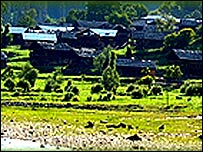 نیلم ( فائل فوٹو)