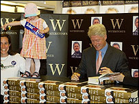 Ông Bill Clinton quảng bá cho hồi ký ở London