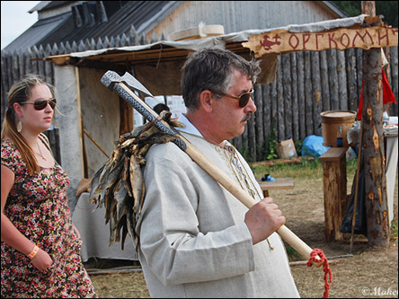 Они не только наблюдали за происходящим, но и сами перевоплотились в участников событий тысячелетней давности