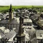 A glance of the buildings of Politschka. On the right can be seen the main road.