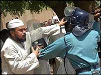 تظاهرات در اعتراض به مقالات محمد طاها در سودان