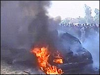 دھماکے میں تباہ ہونیوالی کار