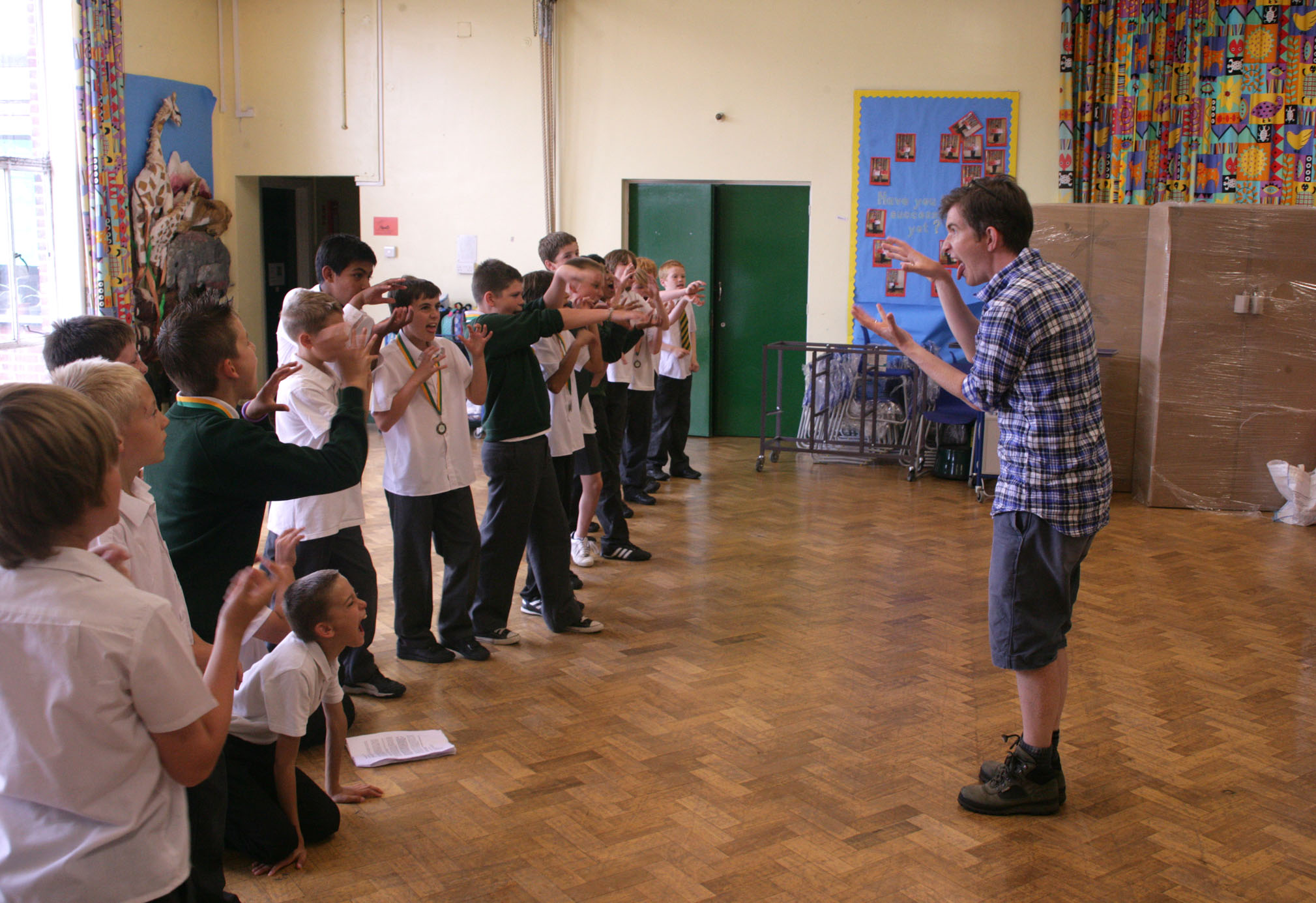 Gareth Malone with boys from a primary school in Essex