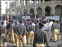 جمعہ کی نماز کے موقعہ پر مساجد پر پولیس کا پہرا