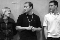 Owen Arwyn gyda Carwyn Jones a Carys Gwilym