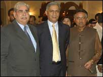 صدر مشرف، وزیر اعظم شوکت عزیز اور سپیکر امیر حسین