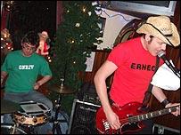 Onriv and Erneck of Teaspoonriverneck.