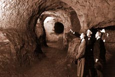 1920s visitors to Rouse's cave.