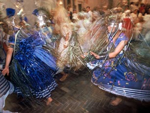 Candomblé worshippers (Image copyright Roderick Steel) Candomblé worshippers (Image copyright Roderick Steel)