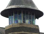 Ffenestri lliw ar dŵr y Twyn 