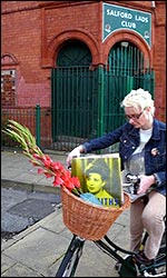 Ruth Martin at Salford Lads Club (c) Marc Provins
