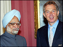 ٹونی بلیئر اور منموہن سنگھ ٹین ڈائننگ اسٹریٹ پر