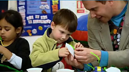 Mister Maker Comes To Town