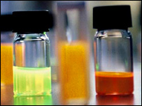 在英国学习材料科学及首饰鉴定