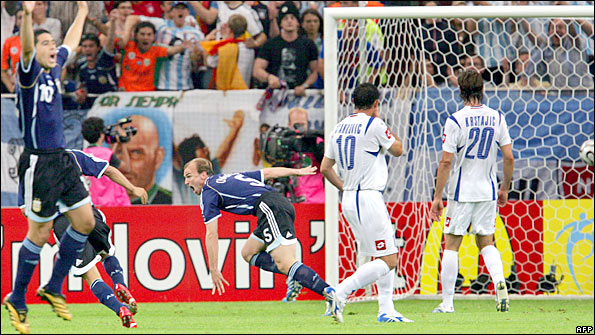 Esteban Cambiasso scores for Argentina against Serbia in the 2006 World Cup