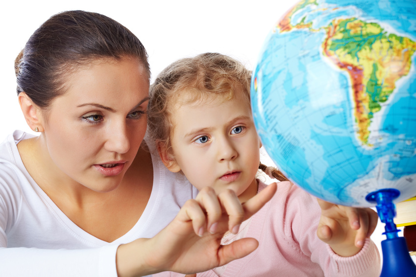 Studying geography @ Pressmaster - Fotolia.com