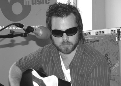 Hub Session: Supergrass