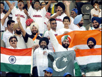 بھارتی کرکٹ شائقین پاکستان میں