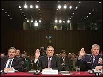 Donald Rumsfeld komisyona ifade verirken