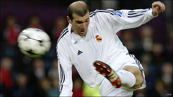 Zinedine Zidane scores at Hampden in 2002