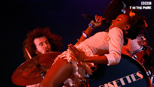 The Noisettes at T in the Park 2009