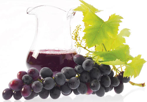grape juice with grapevine