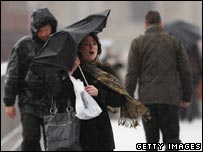 Commuters on the Millenium Bridge, London