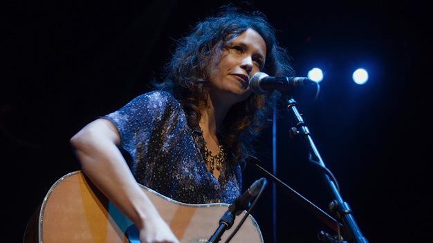 Sarah Lee Guthrie