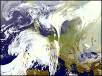 سیٹلائٹ سے زمین کی موسمی صورتحال کا منظر