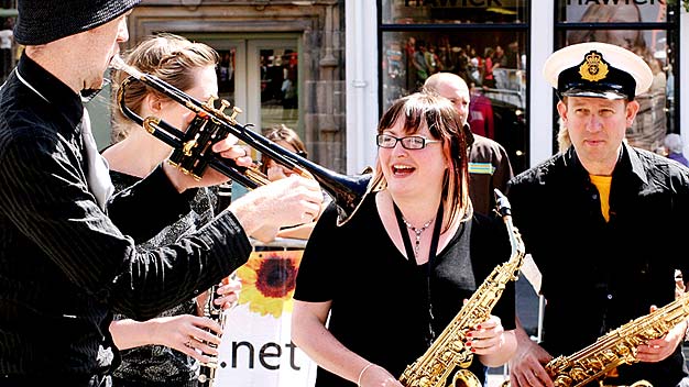 Edinburgh Festival Photographs 2009: Mardi Gras