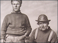 Fishermen wearing Filey gansies