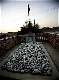 وزیرستان میں قبر